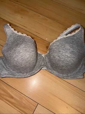 La Vie En Rose Grey Heather Lace-Trim T-Shirt Bra